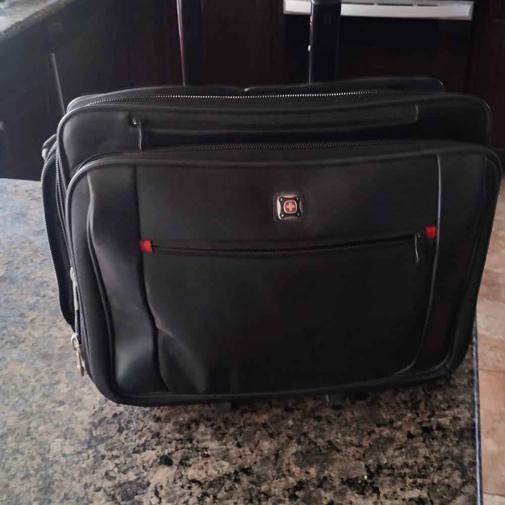 New Swiss Gear Laptop Rolling Case